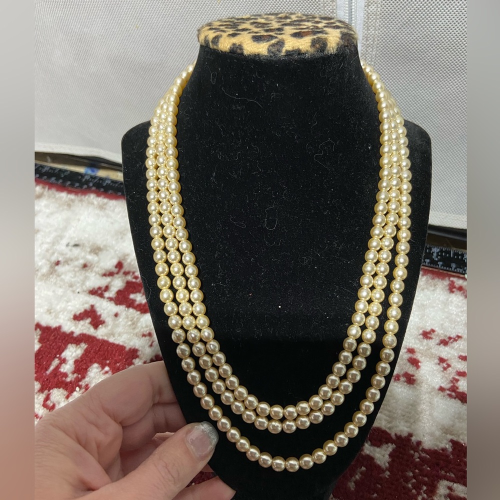 Vintage Gold Tone With rhinestoneestine Clasp Faux Pearl Tri-Layer Necklace